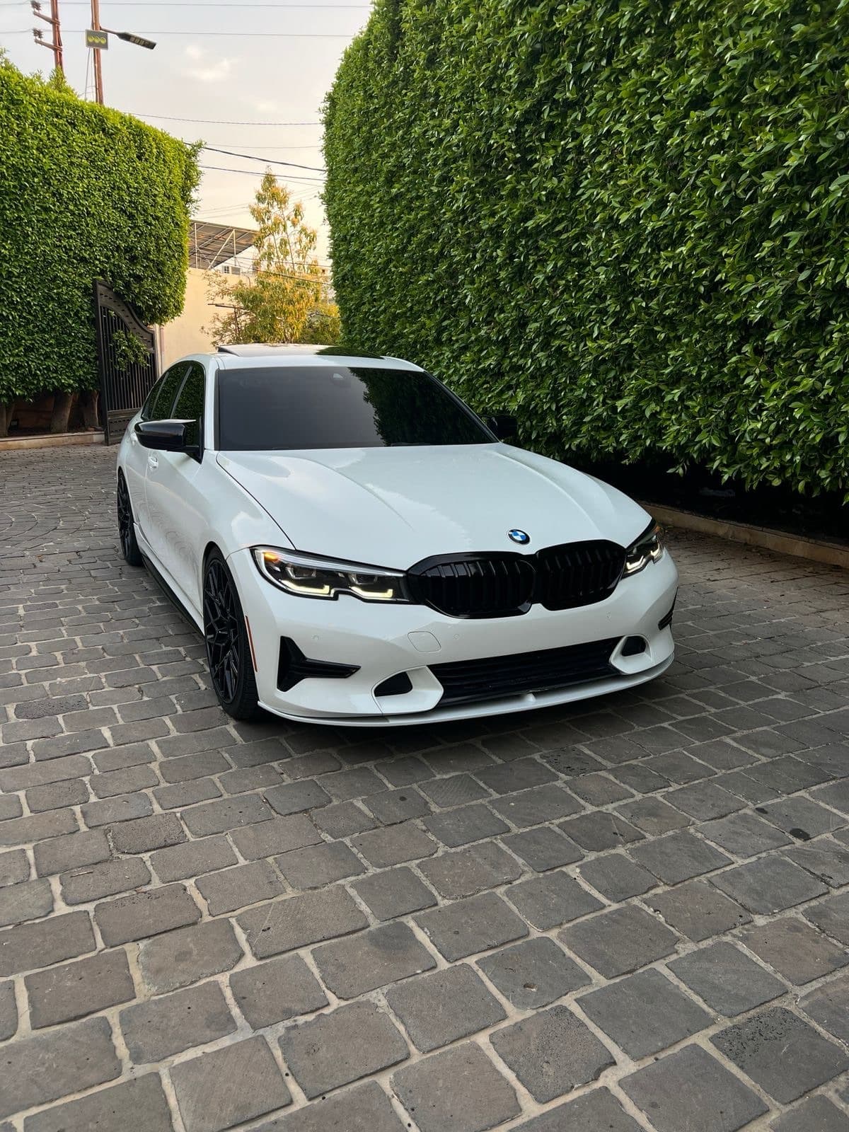 BMW 330i