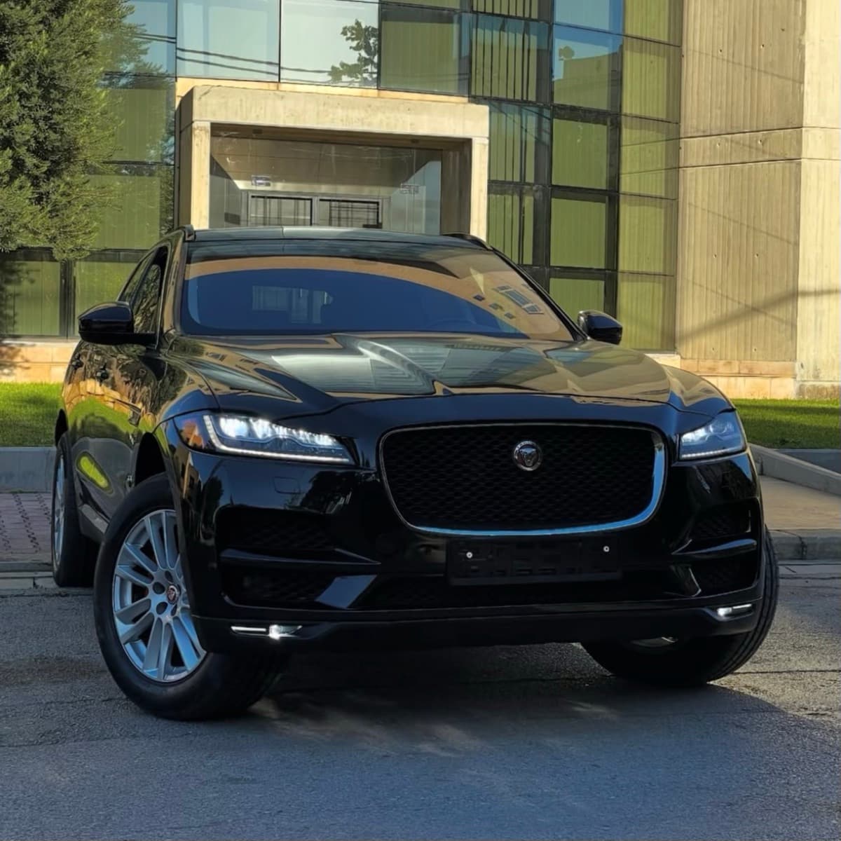 Jaguar F-PACE