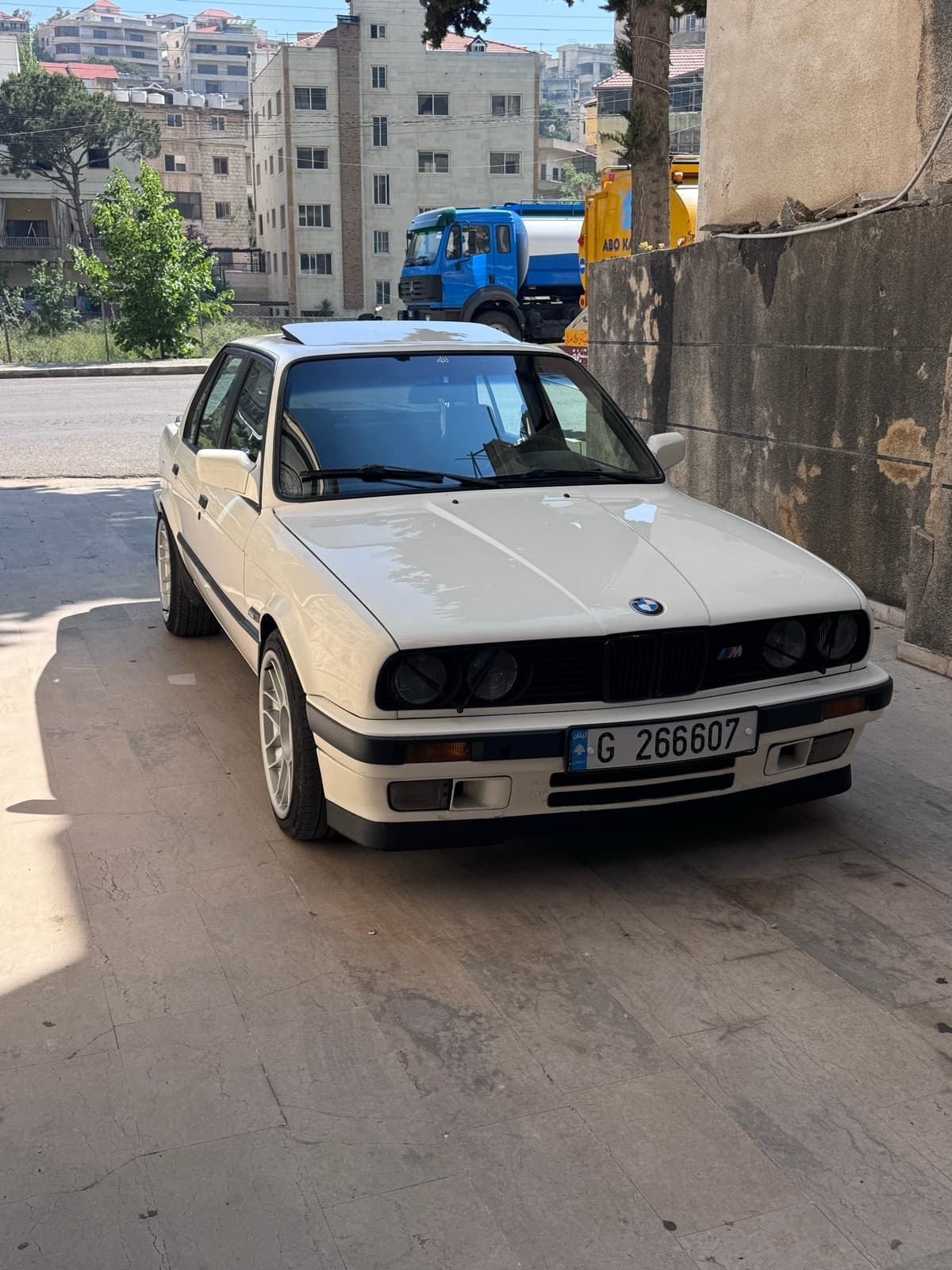 BMW 325i